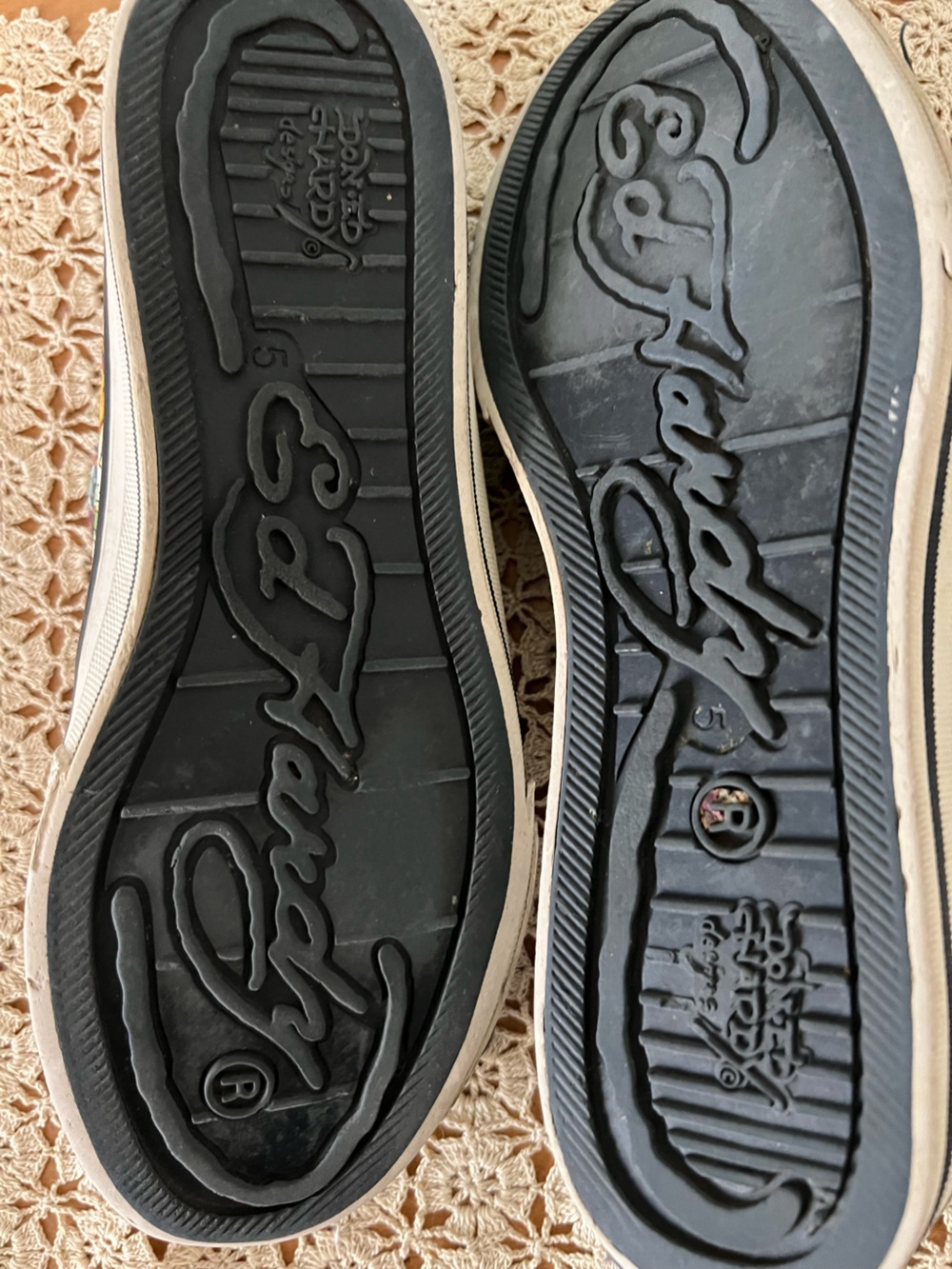 Ed Hardy Navy Sneakers with Yellow Paint-Splatter & Multicolor Tattoo Print - Picture 2 of 5
